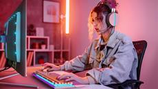 QD-OLED der 4. Generation, 240 Hz und 4K: Philips Evnia 32M2N8900P – bereit f&uuml;r die Herausforderung